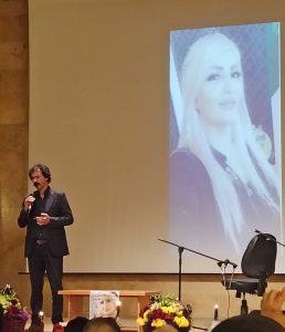 بهمن حسینی در مراسم بانو آفرین